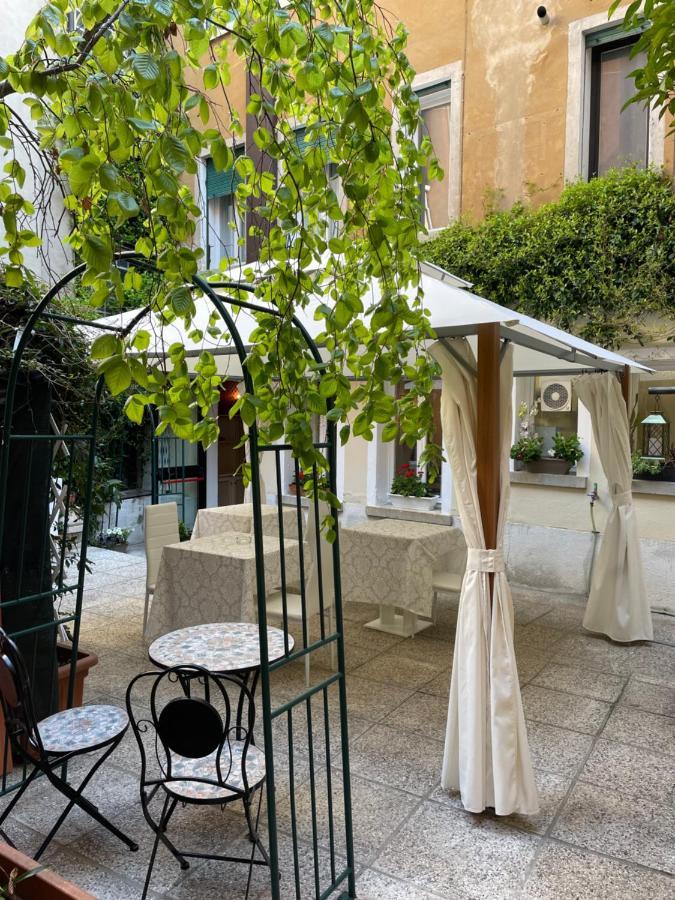 Hotel Apostoli Garden เวนิส ภายนอก รูปภาพ